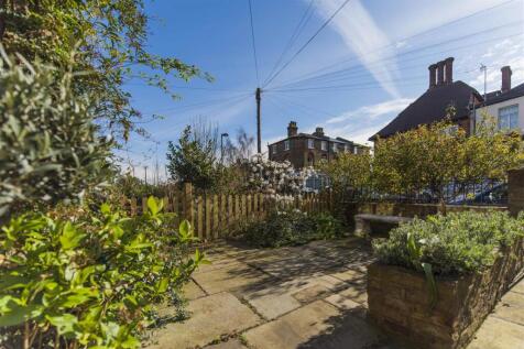 SMALL Meredene road ext3.jpg