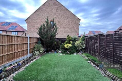 Egbert Close, Hornchurch, RM12 photo 3