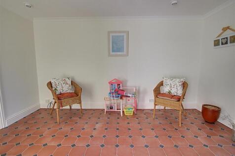 Summerhouse Reception.jpg