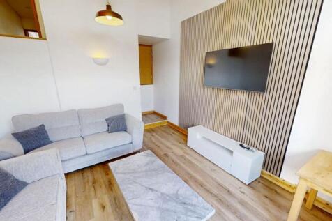 4-bed terraced on Brunswick Street, St. Pauls, BS2, £3,300/mo