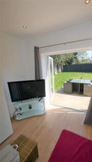 Flat 8, Woodside, Bournemouth BH1 photo 4