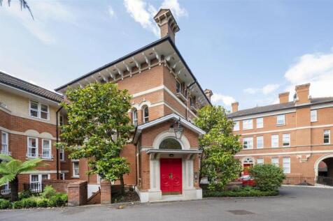 24 Claremont lodge,3.jpg