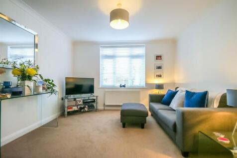 Tankerville Drive, Leigh-On-Sea photo 3