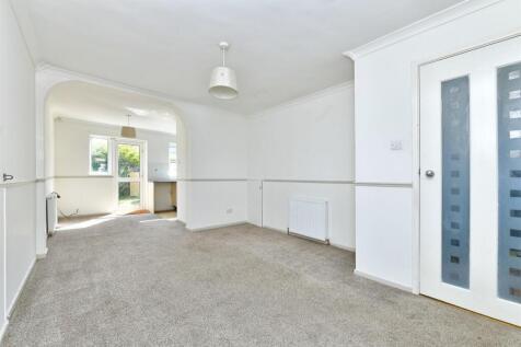 Lounge/Dining Area