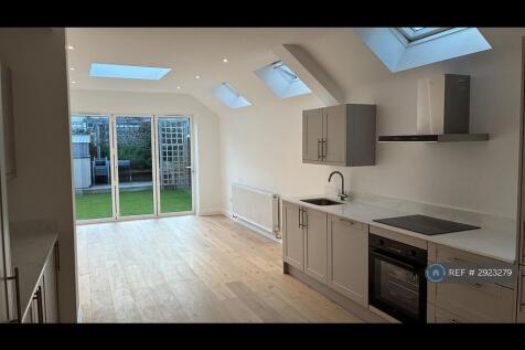 Kitchen Diner (Facing Right Side)