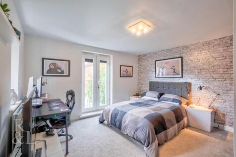 19 Westminster Drive (16).jpg