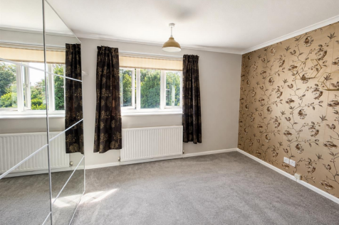 Sandy Acres Close, Waterthorpe, Sheffield photo 4