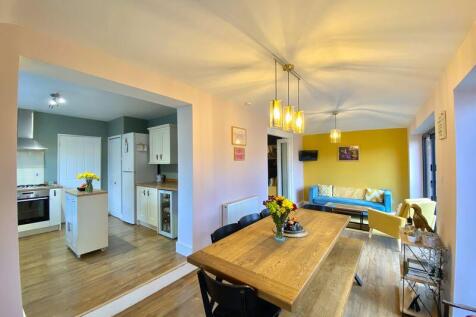 Dining / Living Area