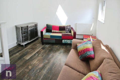 Brooksdale Lane, Leckhampton, Cheltenham, GL53 photo 4