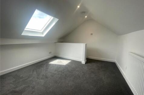 Farnborough Road, Farnham, Surrey, GU9 photo 4