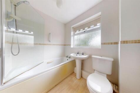 Pinfold Drive Bathroom