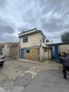 Building on site (2 x studios).jpg