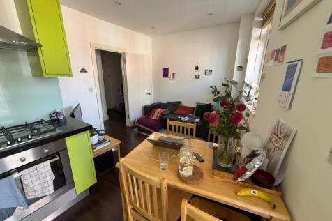 Coleridge Road London N8 photo 3