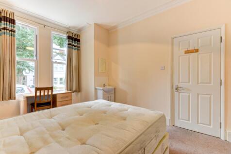 14  Bernard Road Bedroom 1 (2)