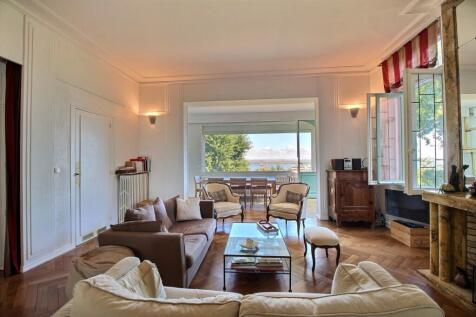 Living-room Wooden floor