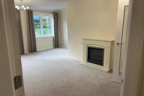 Living Room.jpg