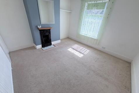Brierley Cottages, Sutton-in-Ashfield photo 3