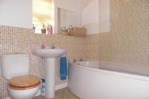 64 Corelli bathroom.jpeg