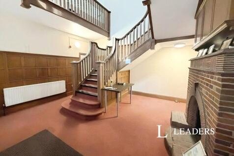 Midanbury Lane, Southampton, Hampshire, SO18 photo 4