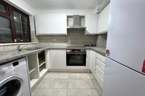 Bertrand Way, SE28 photo 4