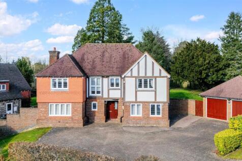 CLAREMOUNT GARDENS, 28 DRONE  (3).jpg