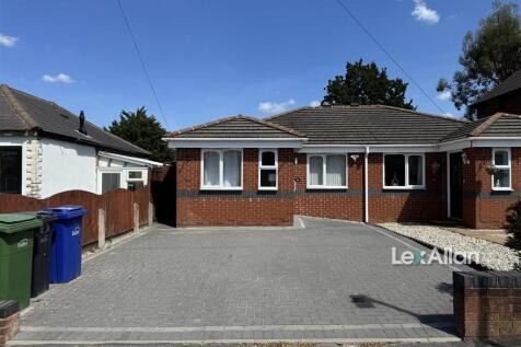 Linden Avenue Halesowen 2.jpg