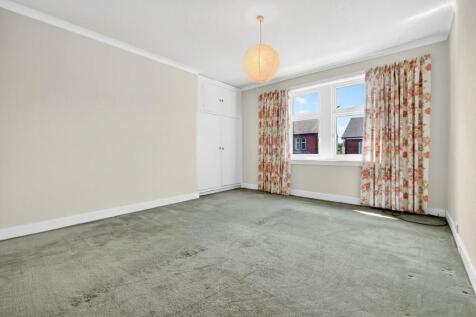 8 blackdales avenue, largs_09.jpg