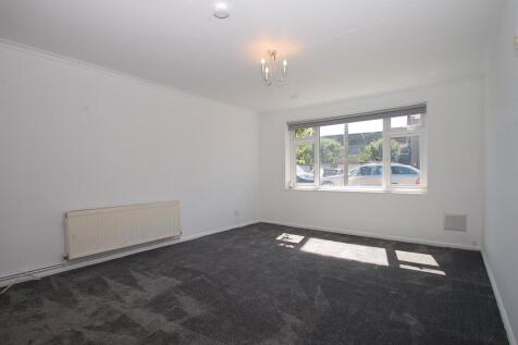Hiljon Crescent, Chalfont St. Peter, Gerrards Cross, SL9 photo 3