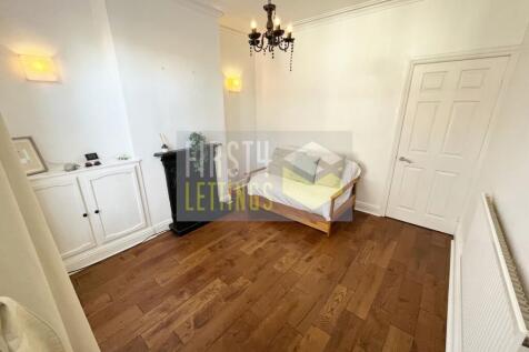Avenue Road Extension, Clarendon Park, LE2 photo 3