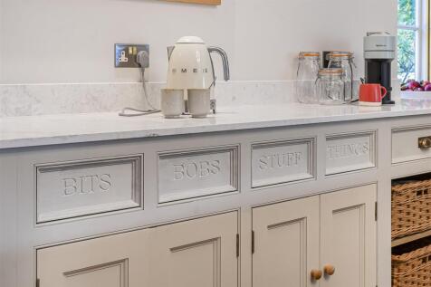 Lower End Farmhouse, 10 High Street South, Tiffiel