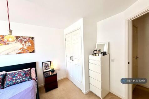 Master Bedroom Photo 2