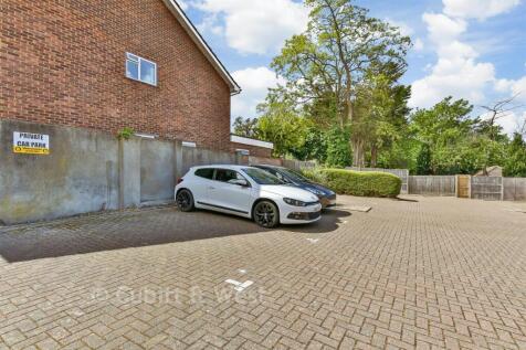 Driveway/Parking