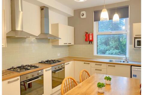 33 Hoole Road, Broomhill photo 2