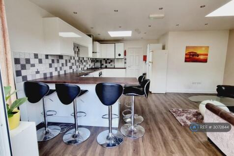 Elm Road, Reading, RG6 photo 4