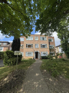 London, NW4 - property photo