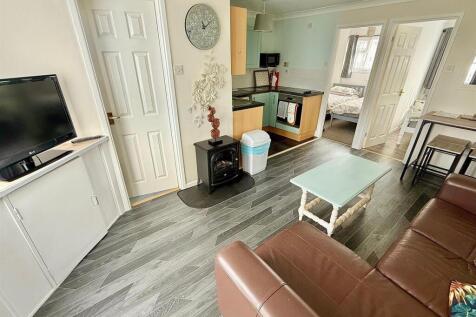 Open Plan Living Room/Dining Area