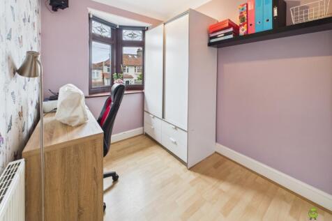 Presented by Clinton Crawford - Ewemove Bexley and