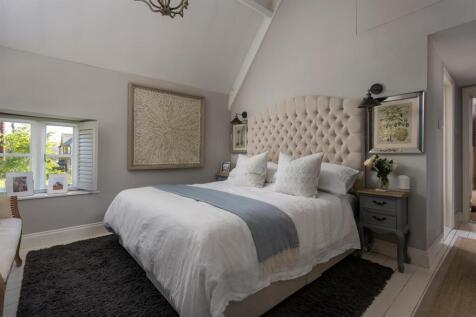 52 - Church Cottage - GL7 5HX - Web.jpg