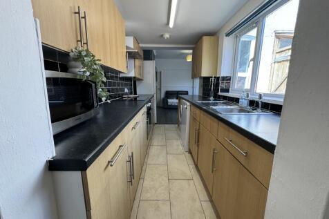 West End Student House // 4 Bed // 2027-28 photo 5