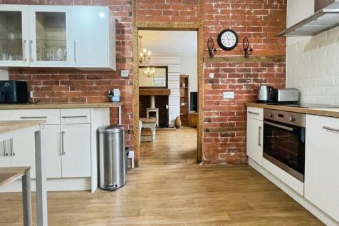 Kitchen/ living r...