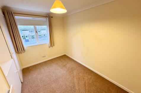 13 Strudwicks Fie...