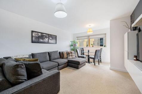 Fernie Street, Jefferson Place, M4 photo 2