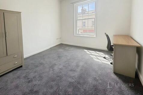 Warwick Street, Leamington Spa, Warwickshire, CV32 photo 3