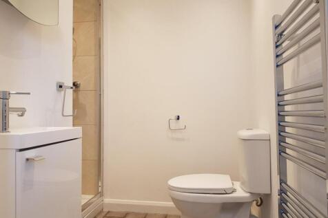 Rudhall-grove-bathroom.jpg