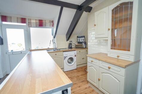 Avon Lane, Westward Ho, Bideford photo 3