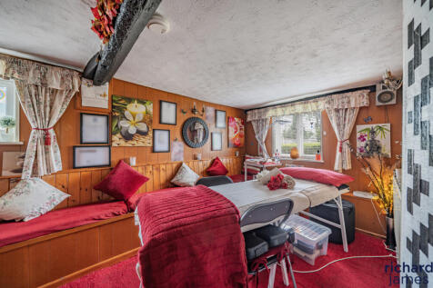 ab796e59-7c32-496...