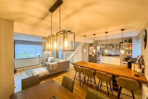 Open Plan Kitchen / Diner