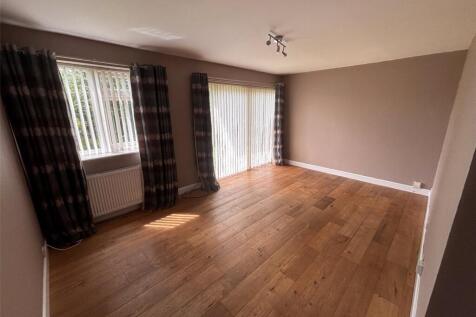 Flat E 138 Alwoodley Lane, Leeds, LS17 photo 3