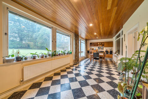 1403513-19-697b38...