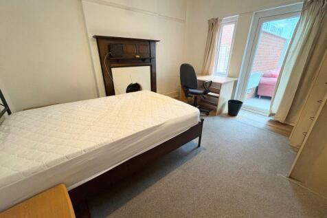 STUDENT FOUR BEDROOM, SEDGLEY ROAD-P07873 photo 3